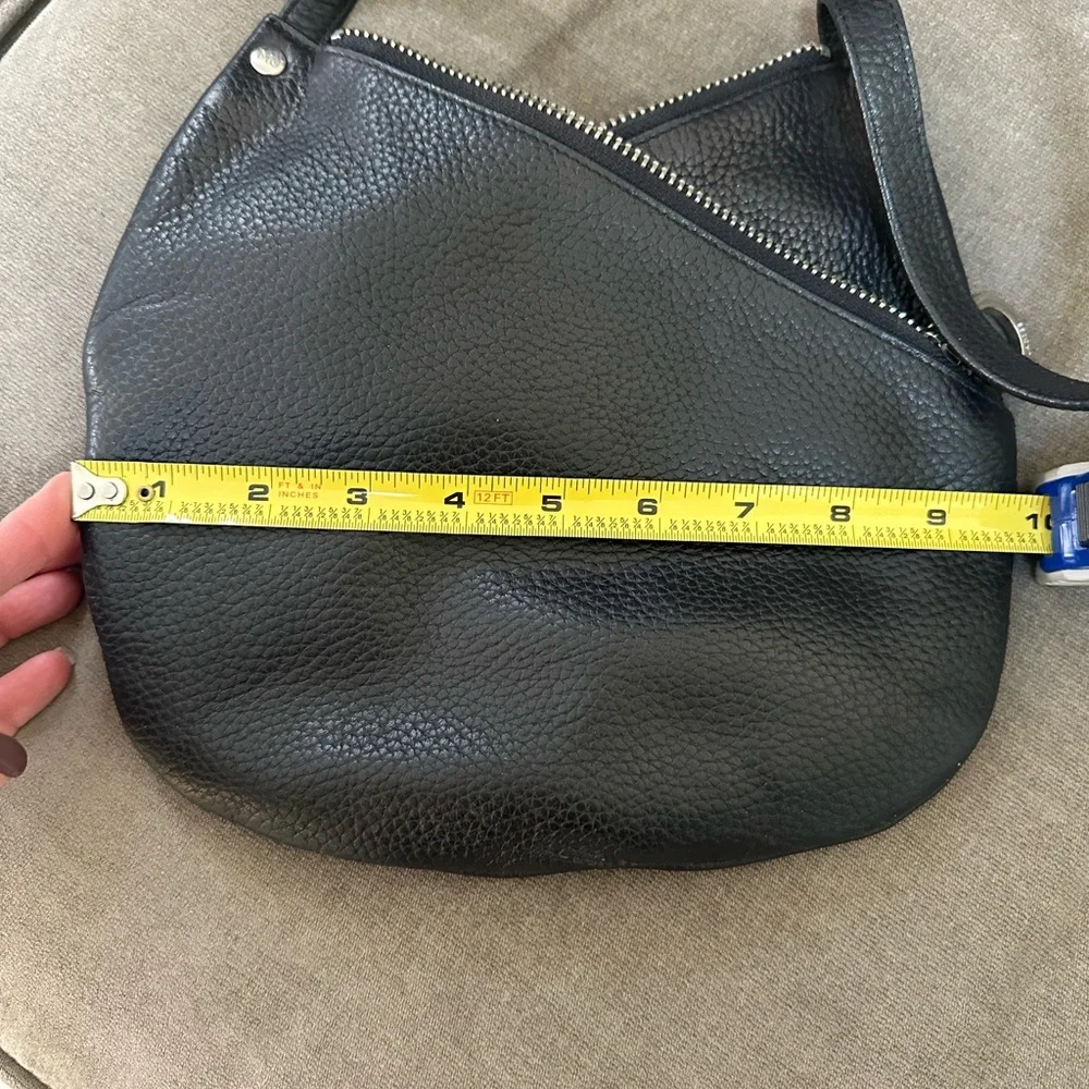 Marc Jacobs Black Leather Asymmetrical Bag - Picture 8 of 9